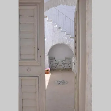 Chora Elegant Traditional House *