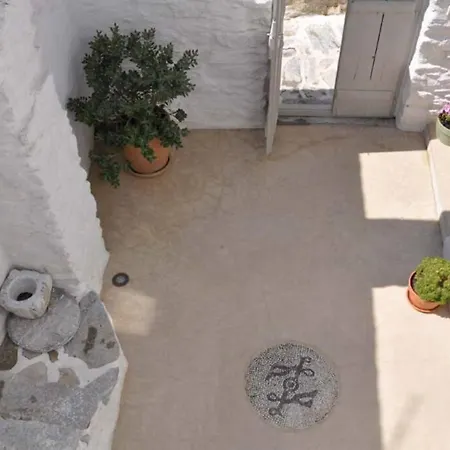 Villa Chora Elegant Traditional House *